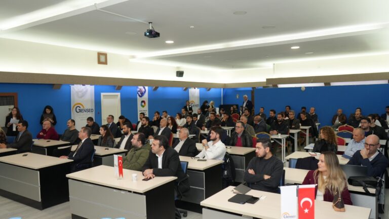 Güneş enerjisi ve depolamanın geleceğine yön veren buluşma