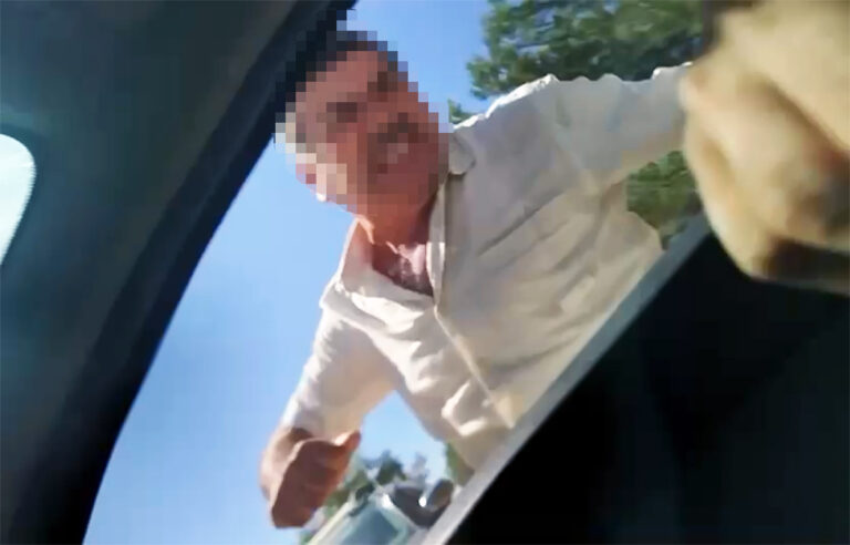 Uyduyla Yakalanan Kaçak Elektrik Kullanıcısı Ekiplere Saldırıyla Direndi