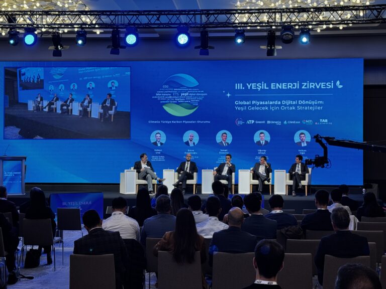 Yeşil Enerji Zirvesi’nde Dijital Dönüşüm ve Sürdürülebilir Gelecek Konuşuldu