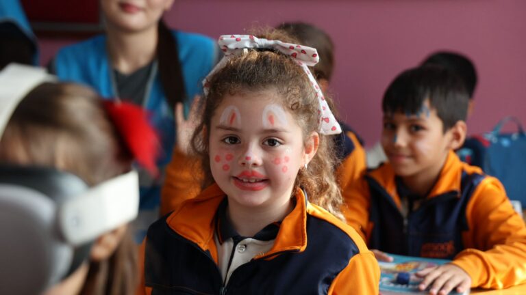 Geleceğin Enerjisini Karagöz’den Öğrenip Sanal Gerçeklikle Yaşadılar